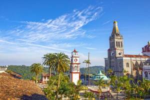 Celebra Cuetzalan primer aniversario como Mejor Villa Turística del Mundo