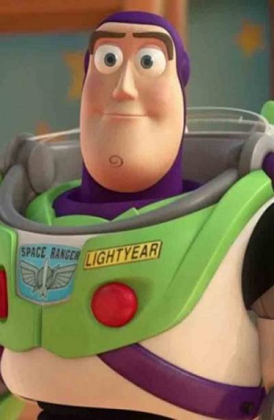 Buzz Lightyear ¿Por qué se llama así?