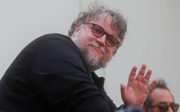 Guillermo del Toro protesta por homicidio de joven en Jalisco