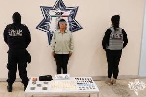 Policía Estatal asegura a mujer con más de 100 dosis de droga en San Baltazar Campeche