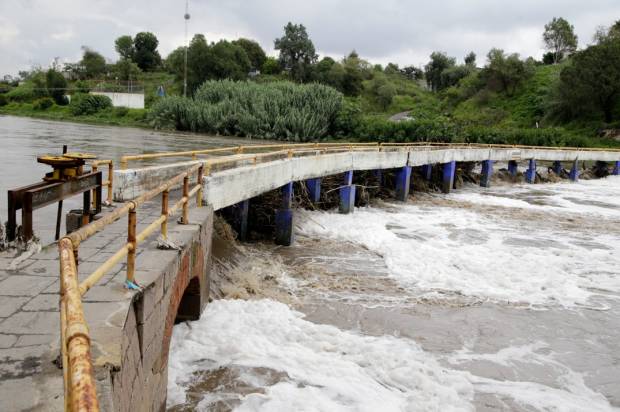 Empresarios aprovechan falta de inspección para contaminar río Atoyac: Soapap