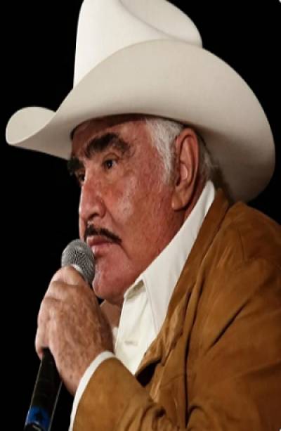 Vicente Fernández mantiene lucha contra enfermedad