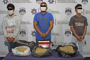 Detienen a narcomenudistas con más de tres kilos de marihuana en Puebla