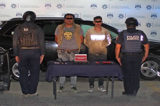 Pareja de asaltantes de vivienda son detenidos en San Pablo Xochimehuacan