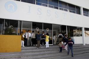 CNTE urge auditoría al ISSSTEP; 4 mil jubilaciones estancadas