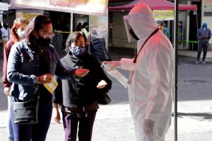México supera los 20 mil contagios diarios de COVID