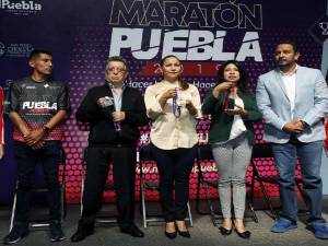 Presentan primera edición de medallas conmemorativas del Maratón Puebla 2019