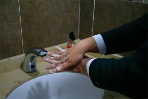 Lavado de manos, clave para prevenir el COVID-19: IMSS