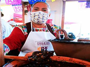 Cocina poblana conquista el Foro Mundial de la Gastronomía Mexicana