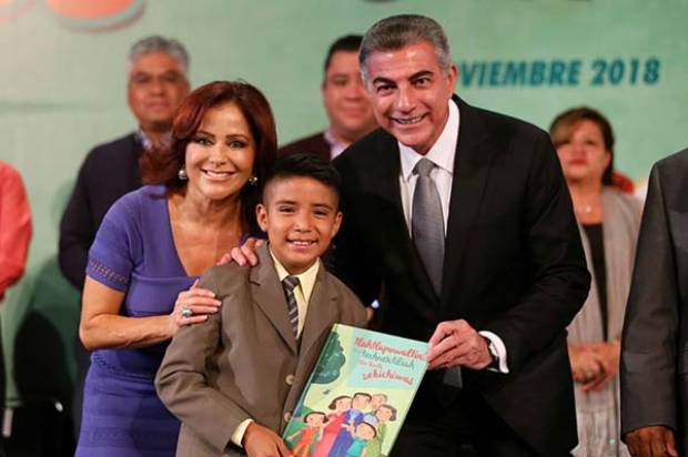 Dinorah López y Tony Gali presentan el libro &quot;Cuentos que cuentan valores&quot;