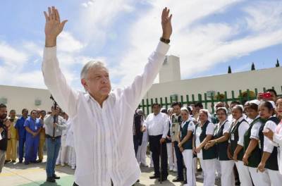 AMLO mandará “paletita o chupón” a expresidentes inconformes con la cancelación de la pensión