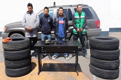 Cayeron sujetos con vehículos y autopartes robadas en la Central de Abasto