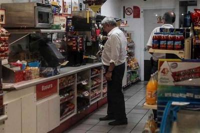 ¿Qué hacía AMLO en un Oxxo de Nayarit?