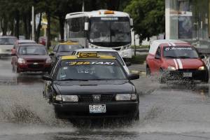 Lluvia deja calles inundadas en Puebla, Cholula y Cuautlancingo