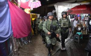 Guardia Nacional, PF y SSP toman control del tianguis de Texmelucan