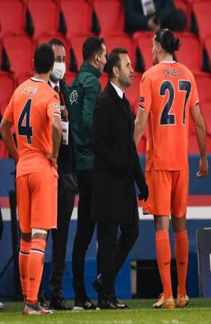 Istambul abandona partido vs PSG por insulto racista del cuarto árbitro