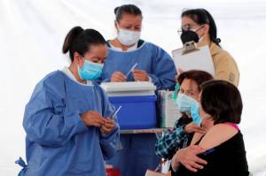 Este lunes continúa vacunación anti COVID en Puebla Capital en siete sedes