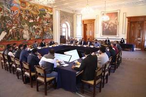 Alcalde se reúne con los 17 ediles auxiliares de Puebla