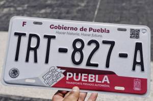 Analizan postergar reemplacamiento en Puebla