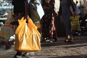 Empresarios de Puebla se ampararán contra de prohibición de bolsas de plásticos
