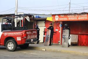 FOTOS: Realizan cateo a negocios en inmediaciones del Cereso de Puebla