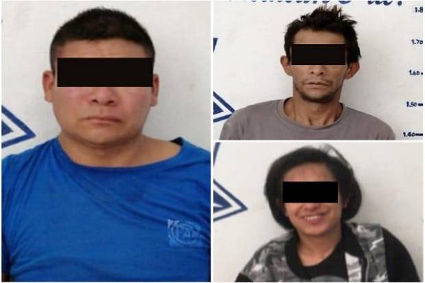 Rescatan a tres sujetos de ser linchados en San Martín Texmelucan