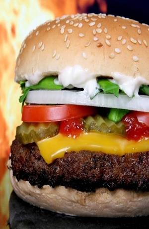 Burger King pide a clientes comprar hamburguesas... en McDonald&#039;s