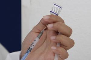 En Puebla se vacunará a menores de edad con o sin amparo: MBH