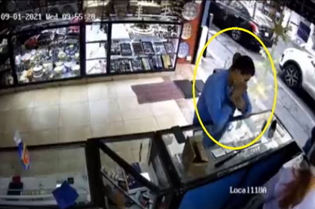 VIDEO: Ladrón se traga cuatro anillos y huye sin problema en Puebla