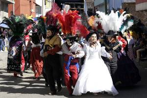 Saldo blanco tras celebraciones de huehues en Puebla capital
