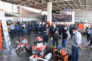 Entregan equipo a cuadrillas para mantenimiento de mercados de Puebla capital