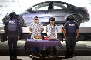 Acaba la suerte de ladrones de vehículos en Puebla; policía los captura