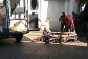 Mujer se arroja del puente de la CAPU; es trasladada a un  hospital