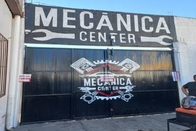 Clausuran dos talleres mecánicos en Puebla por funcionamiento irregular