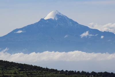 Muere alpinista tras caer en el Pico de Orizaba; hay dos lesionados