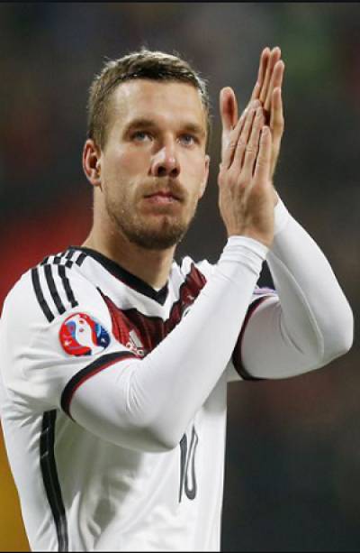 Querétaro busca a Lukas Podolski, campeón del mundo con Alemania en 2014