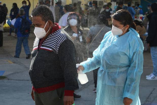 Puebla mantiene restricciones pese a semáforo amarillo; sólo industria sube aforo
