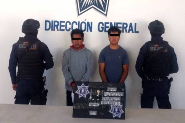 Robaron camioneta y los detienen con 21 dosis de droga en Tehuacán
