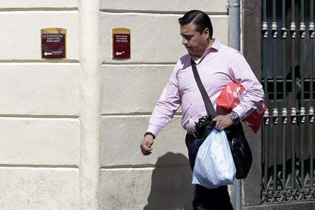 Congreso de Puebla prohíbe uso de bolsas y popotes de plástico