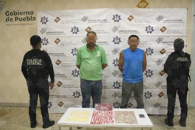 Pareja de narcomenudistas fue detenida con 300 dosis de droga en Puebla