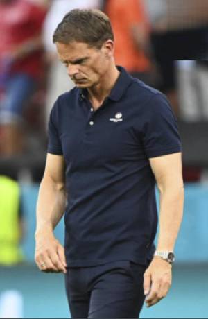 Frank de Boer renuncia a la selección de Holanda tras eliminación de la Eurocopa