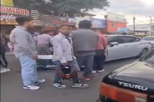 VIDEO: Se registra colisión de vehículos en la colonia Minerales del Sur