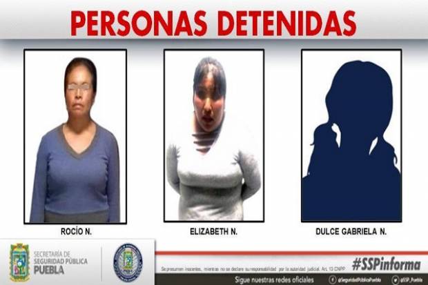 Mujeres fueron detenidas tras robar negocios en Puebla