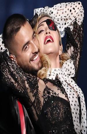 Madonna y Maluma prendieron el escenario de los Billboard Music Awards
