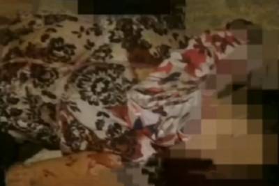 Degüellan a una mujer y tiran su cadáver encobijado en Huauchinango