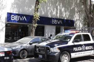 Maleantes despojan a cuentahabiente de 135 mil pesos en Puebla