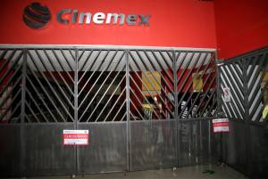 Clausuran Cinemex Plaza Dorada por incumplir horario
