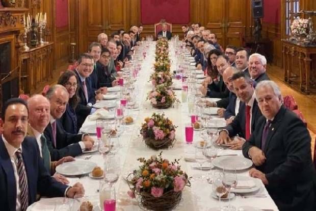 AMLO invitó a comer a los gobernadores a Palacio Nacional