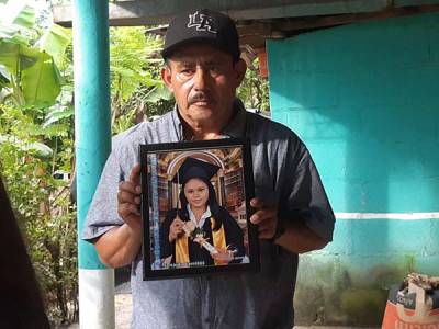 Padre de migrante salvadoreña acusa a Ejército mexicano de asesinato
