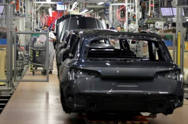 Proveedoras recortan 50% salarios por paro técnico en VW y Audi